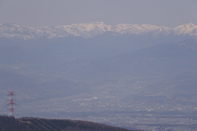 赤城山山頂眺望スポットから苗場山画像