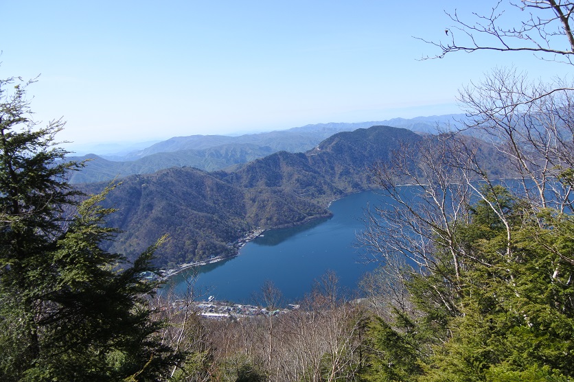 男体山登山道から中禅寺湖