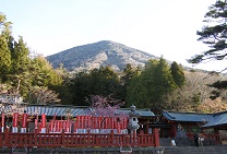 ジムニーで行く　春の北関東登山旅　その２「男体山」