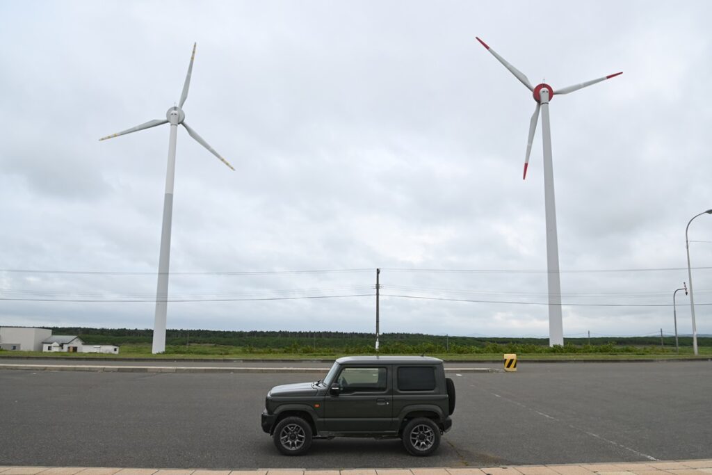 オトンルイ風力発電所とジムニー