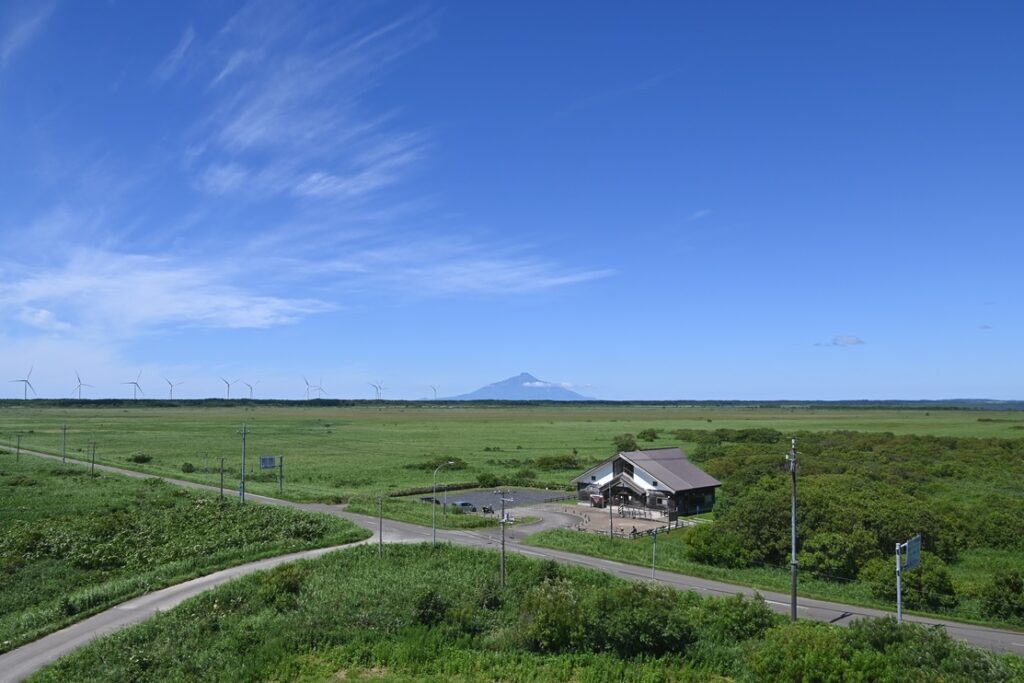 幌延ビジターセンター展望台よりサロベツ原野